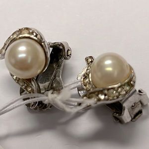 VTG Gold Tone MARVELLA Faux Pearl Hoop Clip on Earrings Pearlescent